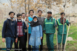 آیین کاشت نهال به یاد شهدای مدافع سلامت