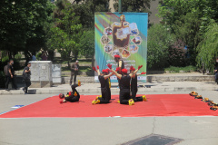 تئاتر خیابانی «این کجا و آن کجا» در دانشگاه تهران